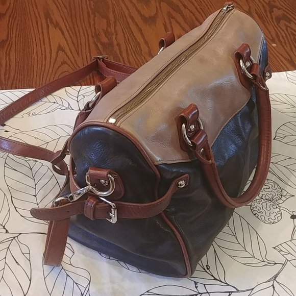 Danier leather purse - Picture 3 of 3